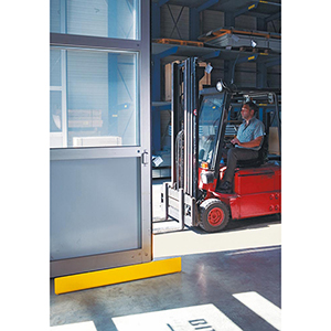 Schrammbord, mit Stahl-Winkel, Länge 1200 mm, TxH 100x150 mm, kunststoffbeschichtet gelb