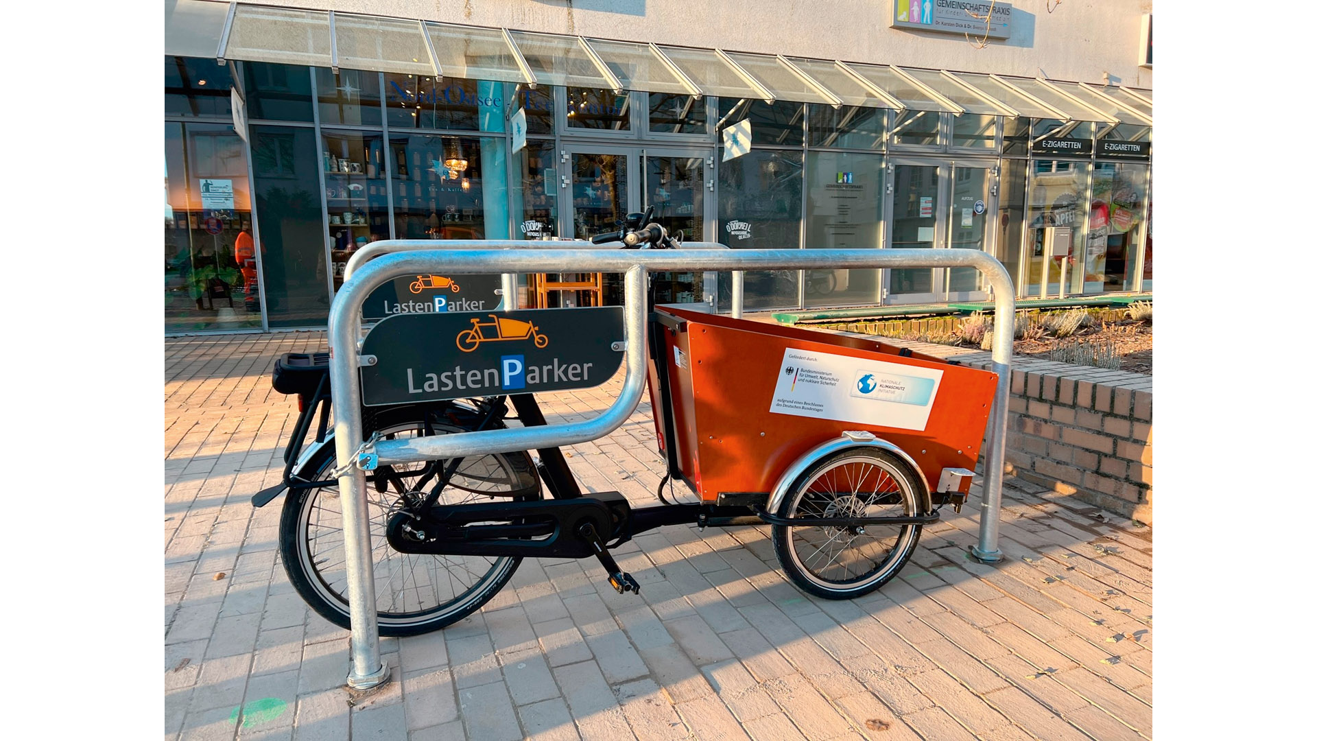Fahrradbügel, Anlehnbügel - für 2 Fahrräder - Breite: 210 cm - verzinkt