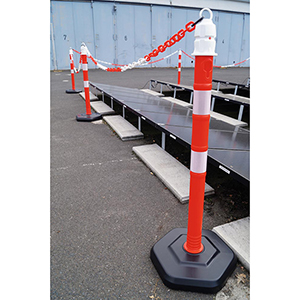 Set mit 4 Kettenständern und 4 Kunststoffketten, L. 3000 mm, max. Absperrlänge 12 m, mit schweren Fuß Höhe 1 m, Gewicht 4,2 kg