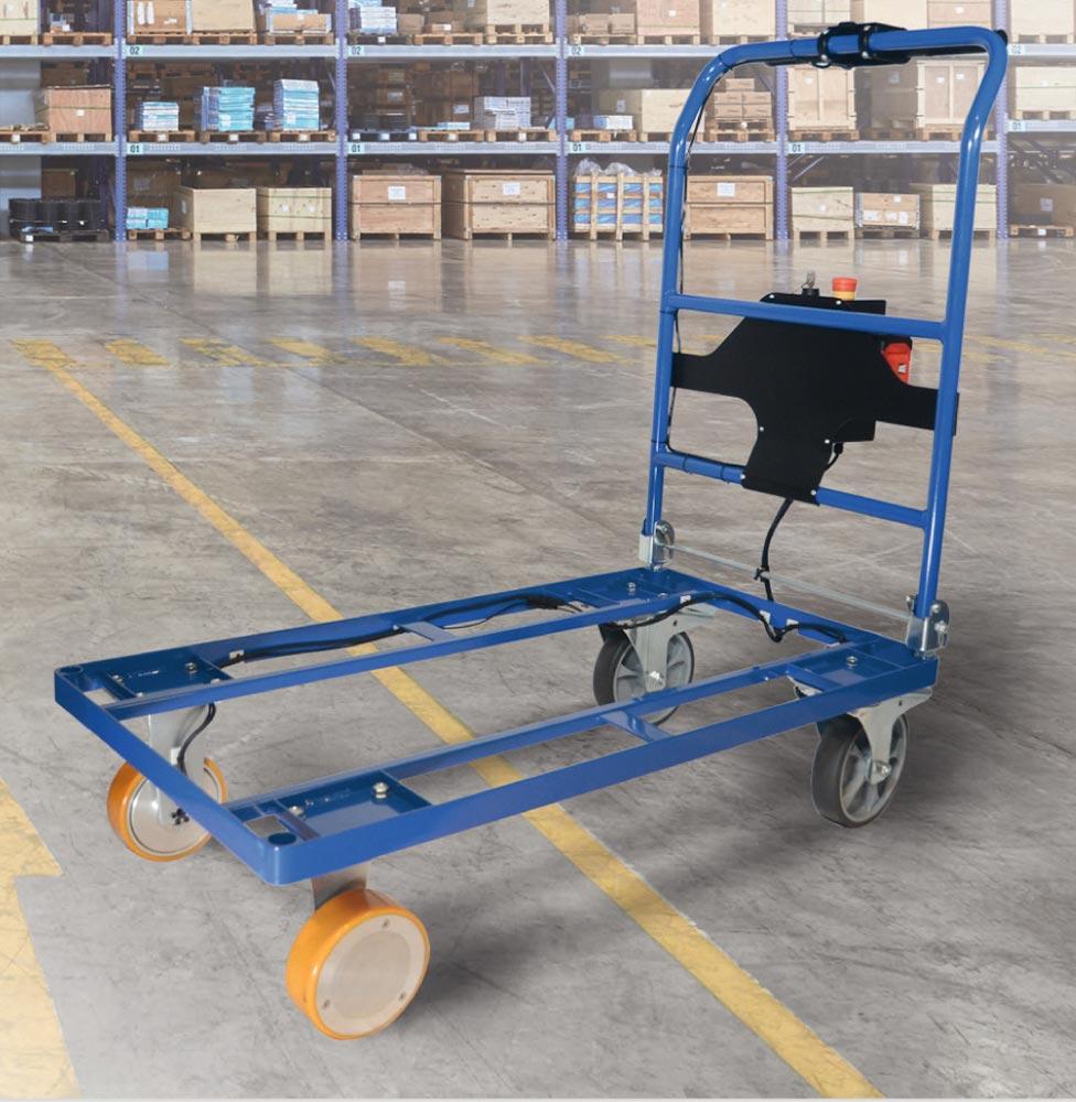 Anfahrhilfe für Transportwagen, bestehend aus Steuereinheit, Cockpitgriff, E-Antrieb, Akkus u. Ladegerät