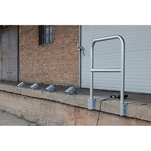 Rampenschutzbügel mit Knieholm, LxB 1300x1000 mm, verzinkt