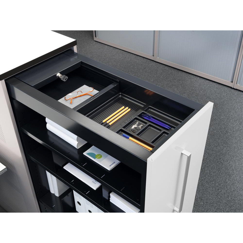 Ausziehschrank, Auszugschrank